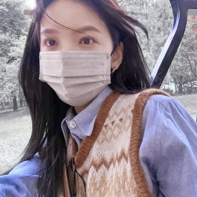 隔重门户隔重山