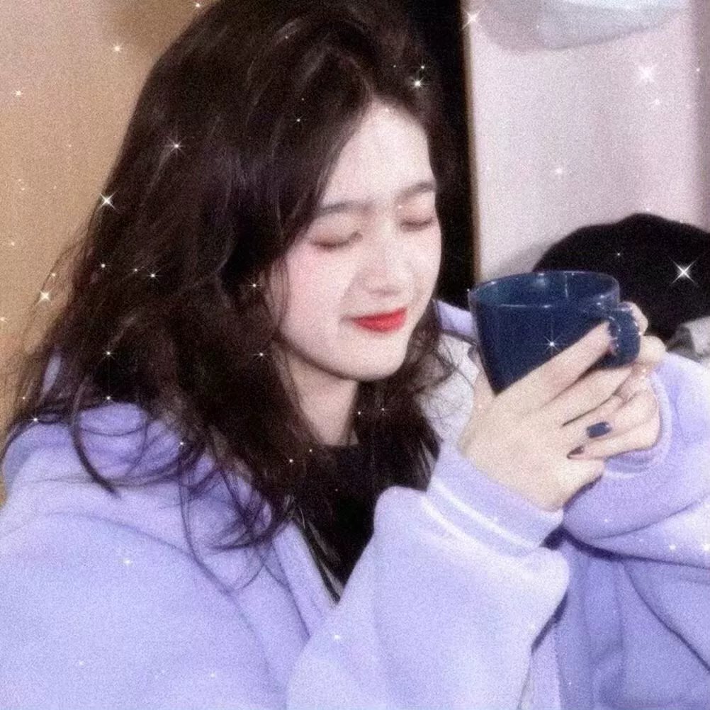 背后的她，眼前的我